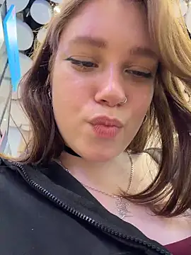 lucy-joy online show from 06-19-26, 10:41