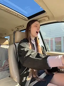 DollyTall online show from 03-29-26, 04:12