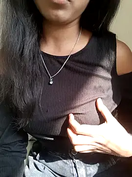 Snapshot of AnkitaDevi chatting on 02-07-26, 05:55 AnkitaDevi online show from 02-07-26, 05:55