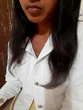 Snapshot of AnkitaDevi chatting on 02-20-26, 07:10 AnkitaDevi online show from 02-20-26, 07:10