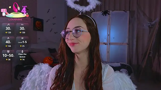 AvrilLeMell online show from 10-25-25, 10:37