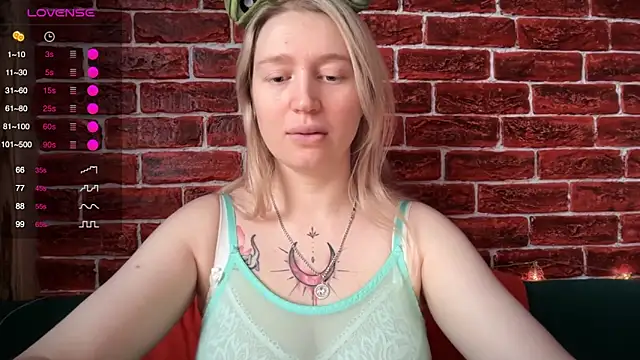 CitrusBlissss online show from 12-19-25, 03:24