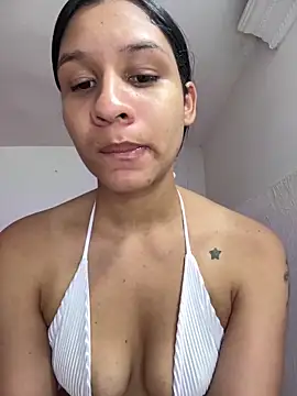 Snapshot of Danny_gonza chatting on 05-17-26, 07:54 Danny gonza online show from 05-17-26, 07:54