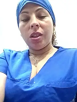 Snapshot of Yanis_Ariel12 chatting on 10-17-25, 12:41 Yanis Ariel12 online show from 10-17-25, 12:41