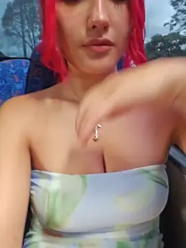 Snapshot of sorpresa_x chatting on 07-29-26, 05:44 sorpresa x online show from 07-29-26, 05:44