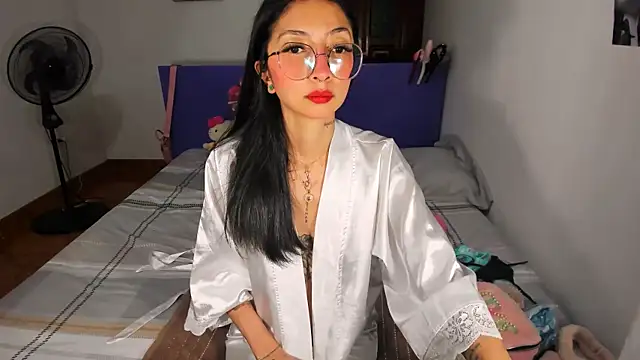 Anais lux online show from 05-15-26, 11:12