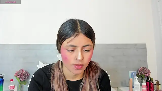 sunnyWhitee online show from 04-17-26, 07:28