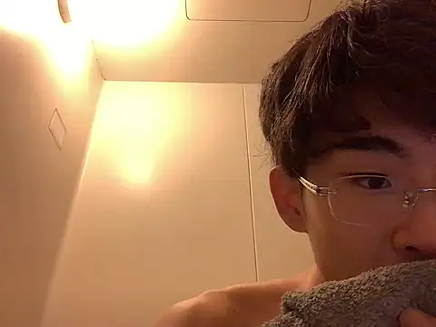 Snapshot of kurusu46 chatting on 10-13-25, 12:38 kurusu46 online show from 10-13-25, 12:38