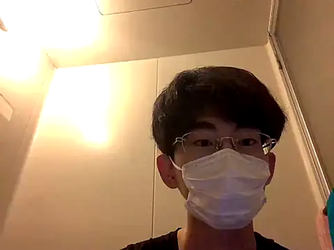 Snapshot of kurusu46 chatting on 10-17-25, 11:24 kurusu46 online show from 10-17-25, 11:24