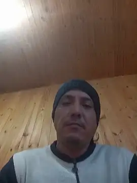 Snapshot of Ridick2025 chatting on 06-20-26, 04:43 Ridick2025 online show from 06-20-26, 04:43