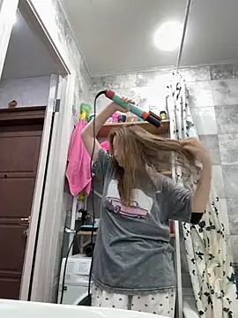 Snapshot of MikotoMisaka chatting on 10-01-25, 05:41 MikotoMisaka online show from 10-01-25, 05:41