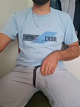 Snapshot of esmerkralkobra chatting on 10-28-25, 01:14 esmerkralkobra online show from 10-28-25, 01:14