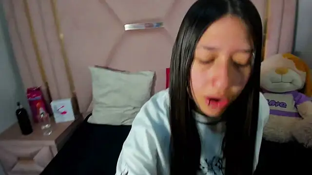 venusmorgan online show from 10-06-25, 04:37