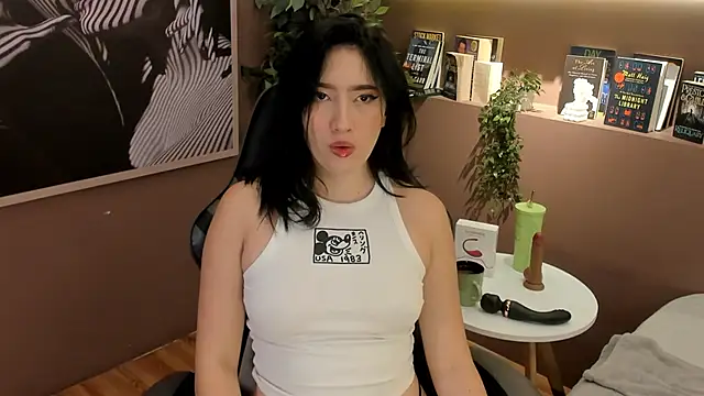 Snapshot of Skyyle_ chatting on 05-29-26, 01:42 Skyyle online show from 05-29-26, 01:42