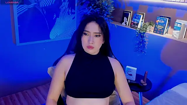 Snapshot of Skyyle_ chatting on 07-14-26, 01:39 Skyyle online show from 07-14-26, 01:39
