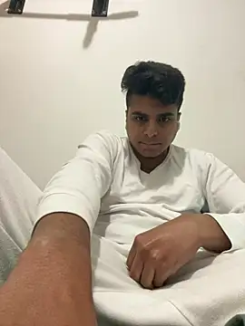 Snapshot of Noam7080z chatting on 01-16-26, 09:41 Noam7080z online show from 01-16-26, 09:41