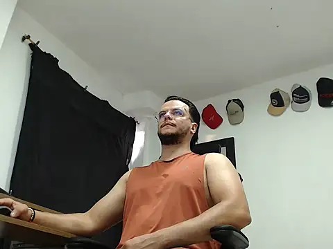 cloudsxxx online show from 02-09-26, 10:36