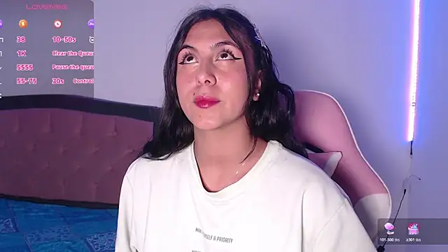 Snapshot of Sarahcutexoxox chatting on 11-03-25, 02:02 Sarahcutexoxox online show from 11-03-25, 02:02