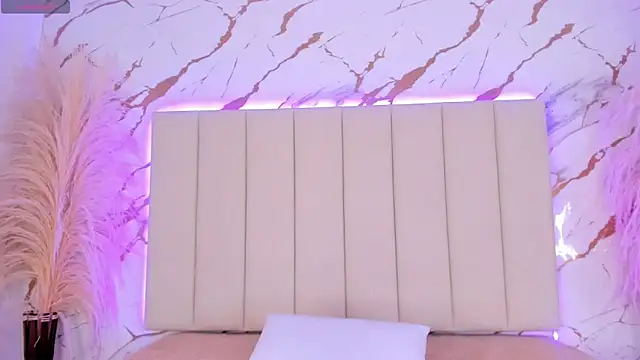 Elody rousse online show from 10-14-25, 12:06