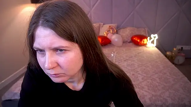 Snapshot of CraveeDoll chatting on 02-07-26, 01:48 CraveeDoll online show from 02-07-26, 01:48