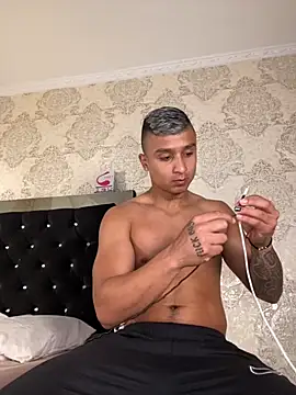 ThiagoBlaze online show from 09-19-25, 02:46