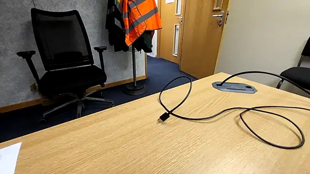 Oorse1966 online show from 10-22-25, 06:24