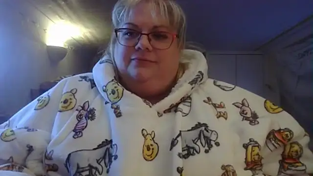 Kinkyhousewife83 online show from 11-20-25, 12:05