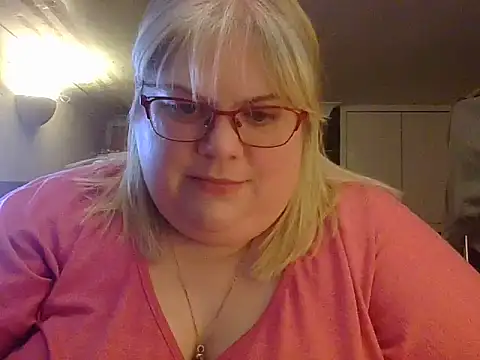 Kinkyhousewife83 online show from 01-06-26, 07:50