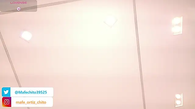 Snapshot of Sweet_Mafe chatting on 03-11-26, 01:39 Sweet Mafe online show from 03-11-26, 01:39
