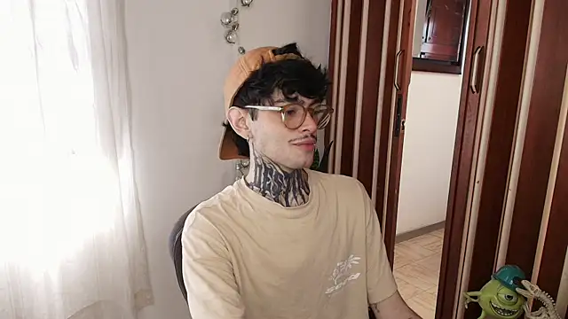 Mihail leroy online show from 12-16-25, 02:55