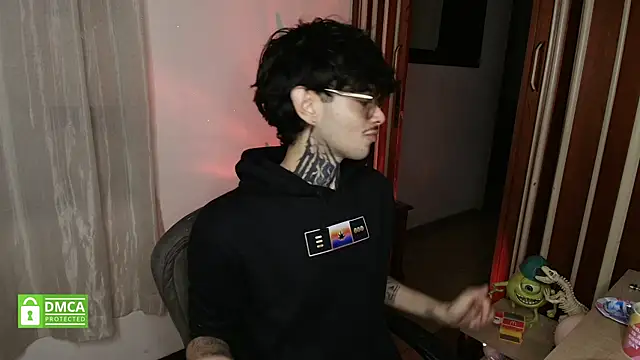 Snapshot of Mihail_leroy chatting on 01-16-26, 11:42 Mihail leroy online show from 01-16-26, 11:42