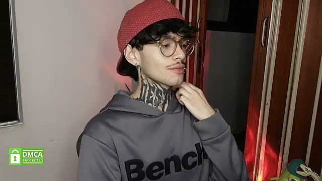 Snapshot of Mihail_leroy chatting on 01-19-26, 07:34 Mihail leroy online show from 01-19-26, 07:34