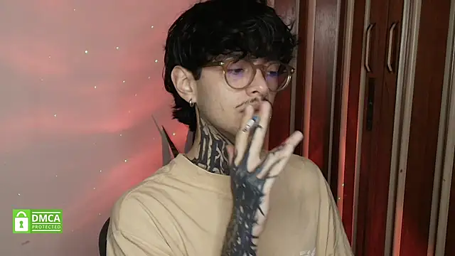 Snapshot of Mihail_leroy chatting on 02-04-26, 01:11 Mihail leroy online show from 02-04-26, 01:11