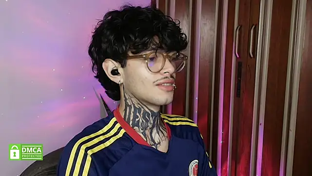 Snapshot of Mihail_leroy chatting on 02-07-26, 01:53 Mihail leroy online show from 02-07-26, 01:53