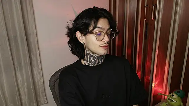 Mihail leroy online show from 07-17-26, 02:07