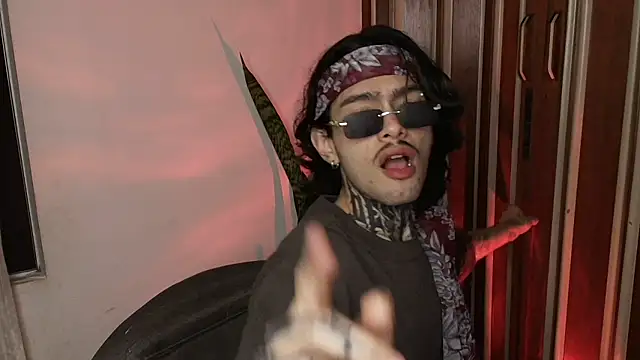 Mihail leroy online show from 08-01-26, 02:33