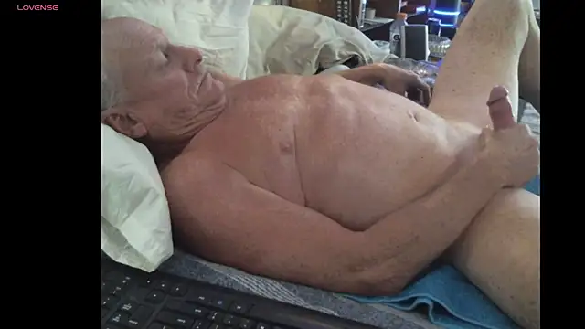 Pussyeat2please online show from 09-29-25, 02:44