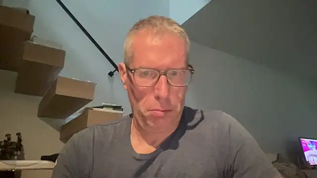 Snapshot of choupipat1 chatting on 09-21-25, 06:04 choupipat1 online show from 09-21-25, 06:04