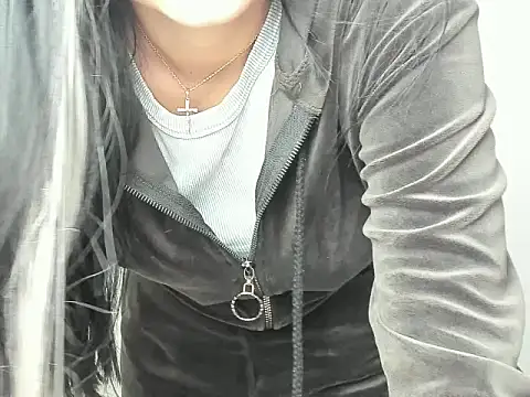 Lune Moon online show from 11-15-25, 06:11