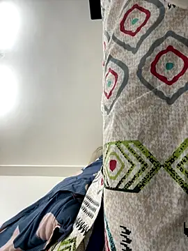 Snapshot of Rishab3193 chatting on 10-25-25, 04:57 Rishab3193 online show from 10-25-25, 04:57