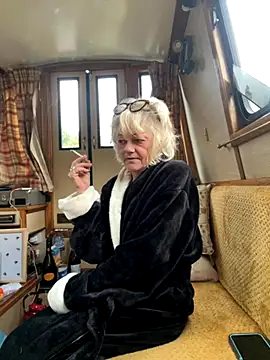 ladyboatlady online show from 10-05-25, 06:45