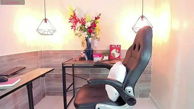 SamantaKane online show from 11-08-25, 03:39