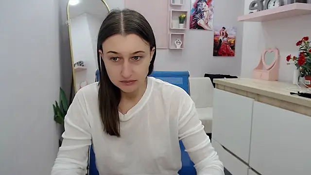 Snapshot of muriel_elvin chatting on 10-13-25, 09:20 muriel elvin online show from 10-13-25, 09:20