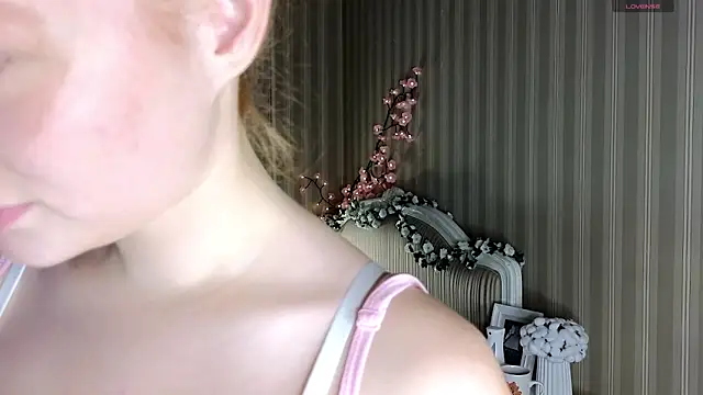 Juuulia  online show from 03-03-26, 02:56