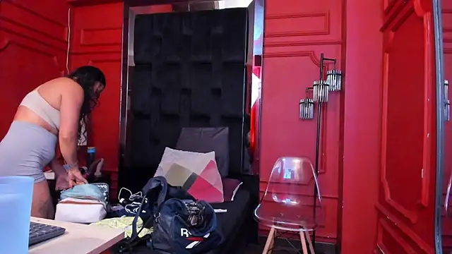 bellarivera  online show from 04-21-26, 07:17