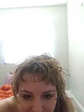 Snapshot of delish_dahlia chatting on 06-16-26, 07:38 delish dahlia online show from 06-16-26, 07:38