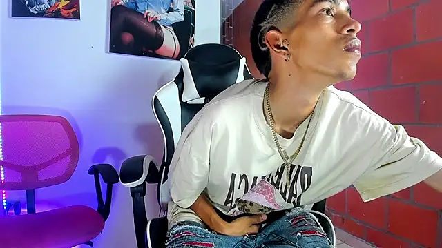 briamhoconor xh online show from 03-23-26, 02:59