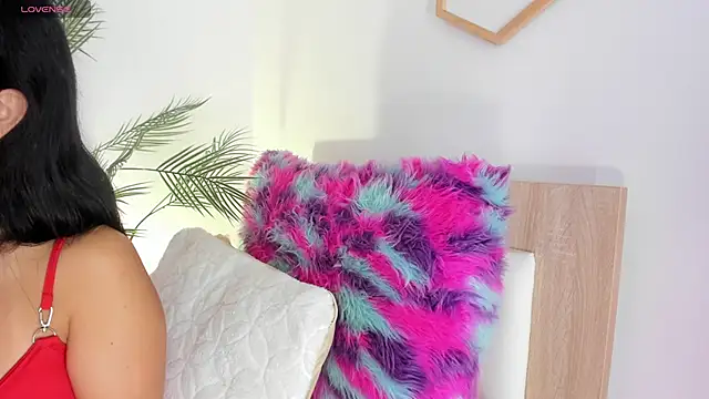 Hadid Jimenez  online show from 11-21-25, 07:45