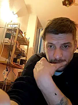 Snapshot of a7ex chatting on 12-24-24, 10:49 a7ex online show from 12-24-24, 10:49