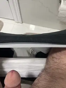 Heros2000 online show from 10-22-25, 01:00